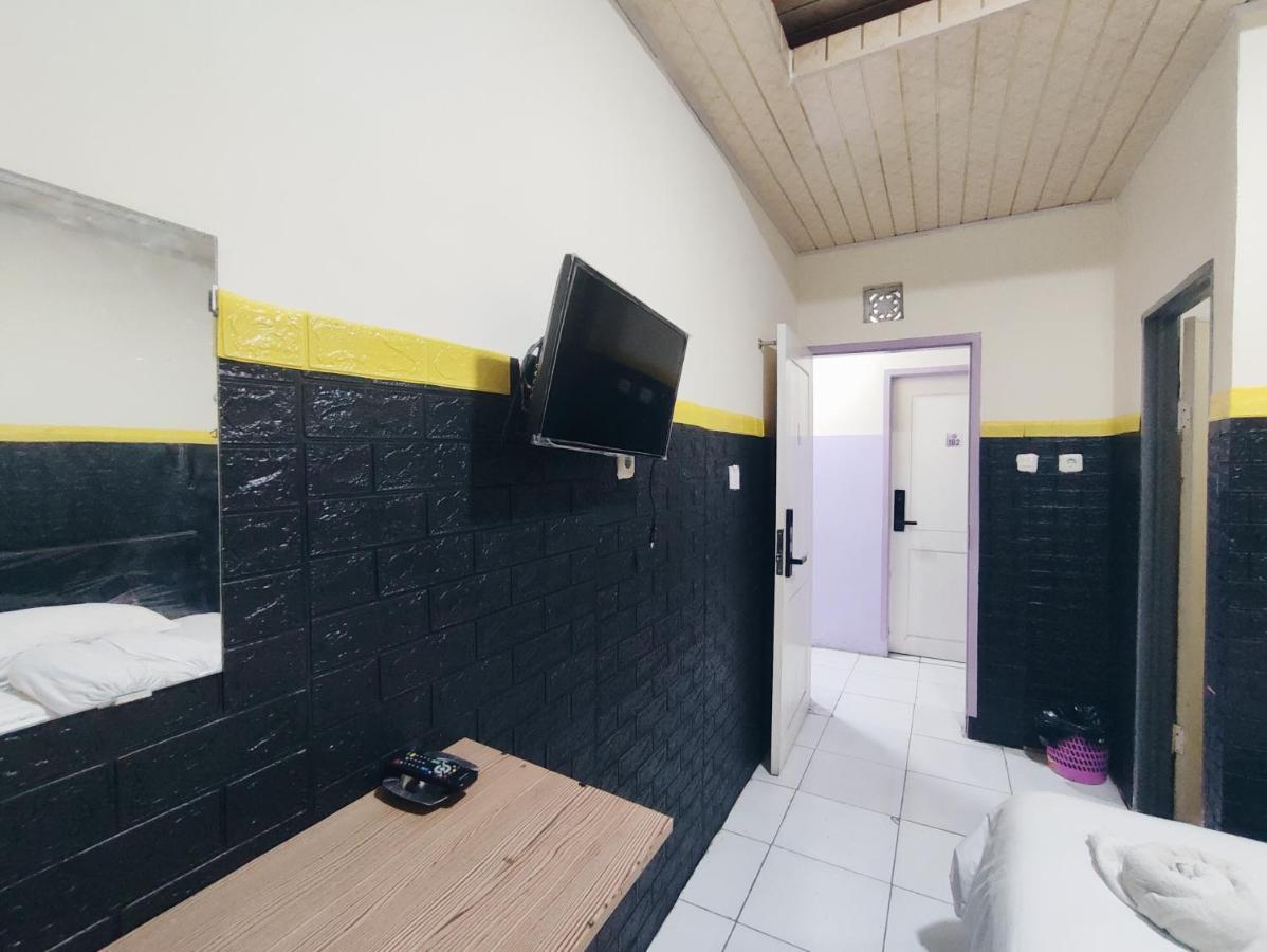 Superstar Residence Tomohon Redpartner Екстер'єр фото